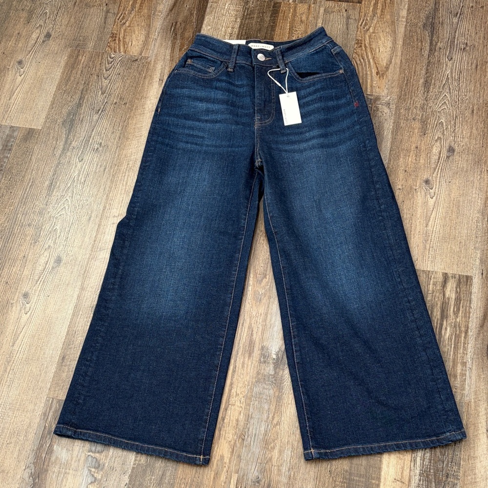 Warp + Weft NCE Cote Cropped Wide Leg Jeans
Size 0/25 NWT